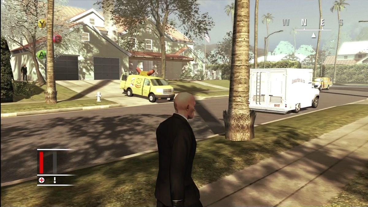 Hitman: Blood Money (Xbox 360) screenshot: Out in the suburbs to kill a man under witness protection.
