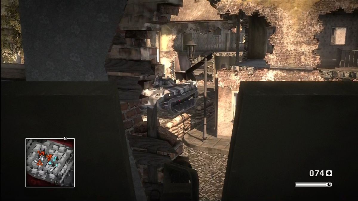 Battlefield: Bad Company (Xbox 360) screenshot: Using a stationary turret against a tank.