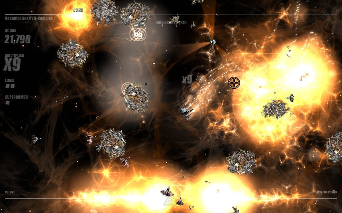 Beat Hazard (Windows) screenshot: Space debris incoming from all directions