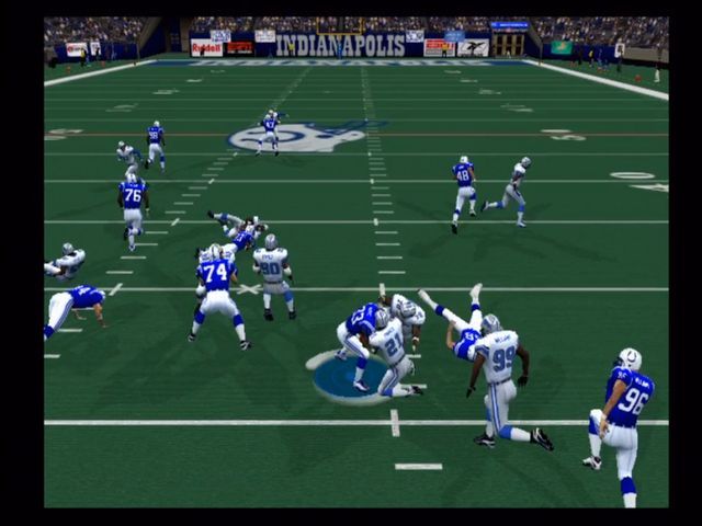 ESPN NFL Football (Xbox) screenshot: Stopped on a running play.