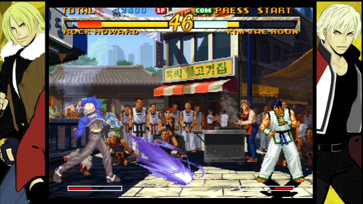 Garou: Mark of the Wolves (Xbox 360) screenshot: Fighting in the market.