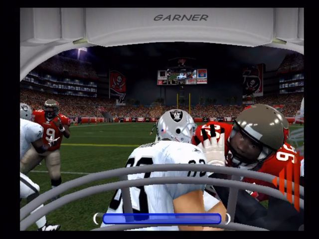 ESPN NFL Football (Xbox) screenshot: Making a first-person running play.
