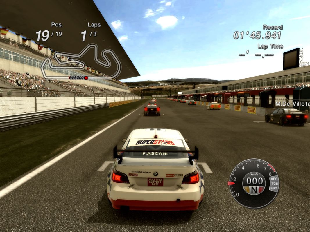 Superstars V8 Racing (Windows) screenshot: Driving a quick race (demo version)