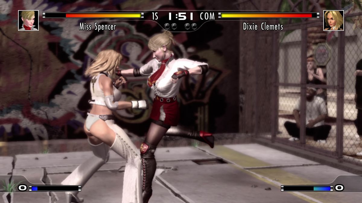 Rumble Roses XX (Xbox 360) screenshot: Streetfights boosts your popularity (Dixie vs. Miss Spencer)