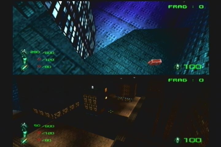 Slave Zero (Dreamcast) screenshot: 2-player split screen.