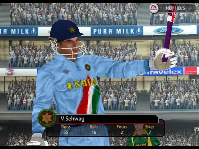 Cricket 2005 (Windows) screenshot: Batsman acknowledges the crowd after completing his 50