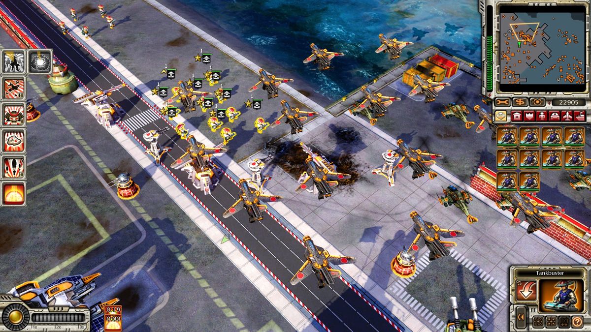 Command & Conquer: Red Alert 3 - Uprising (Windows) screenshot: Using game's bug to muster forces for the invasion.
