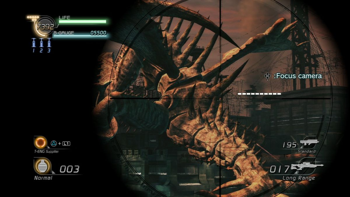 Lost Planet 2 (PlayStation 3) screenshot: Use sniper rifle for faraway targets or to hit exact weak spot, assuming there is one.