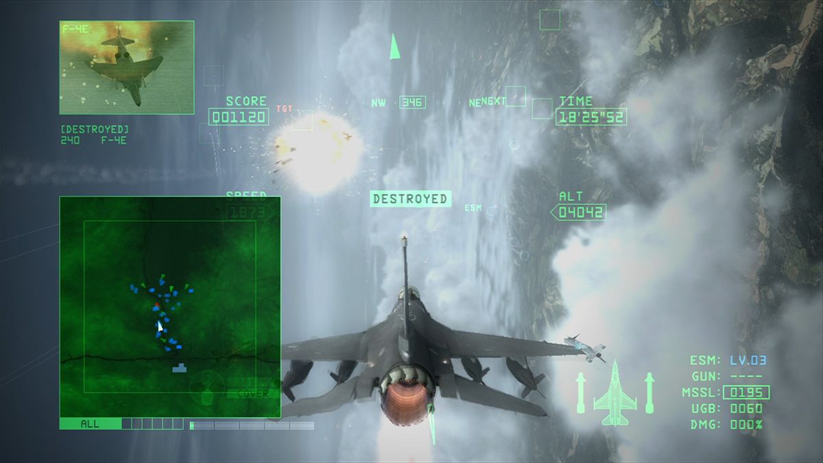 Ace Combat 6: Fires of Liberation (Xbox 360) screenshot: Direct hit... some enemy planes are more robust so single missile won't take them down.