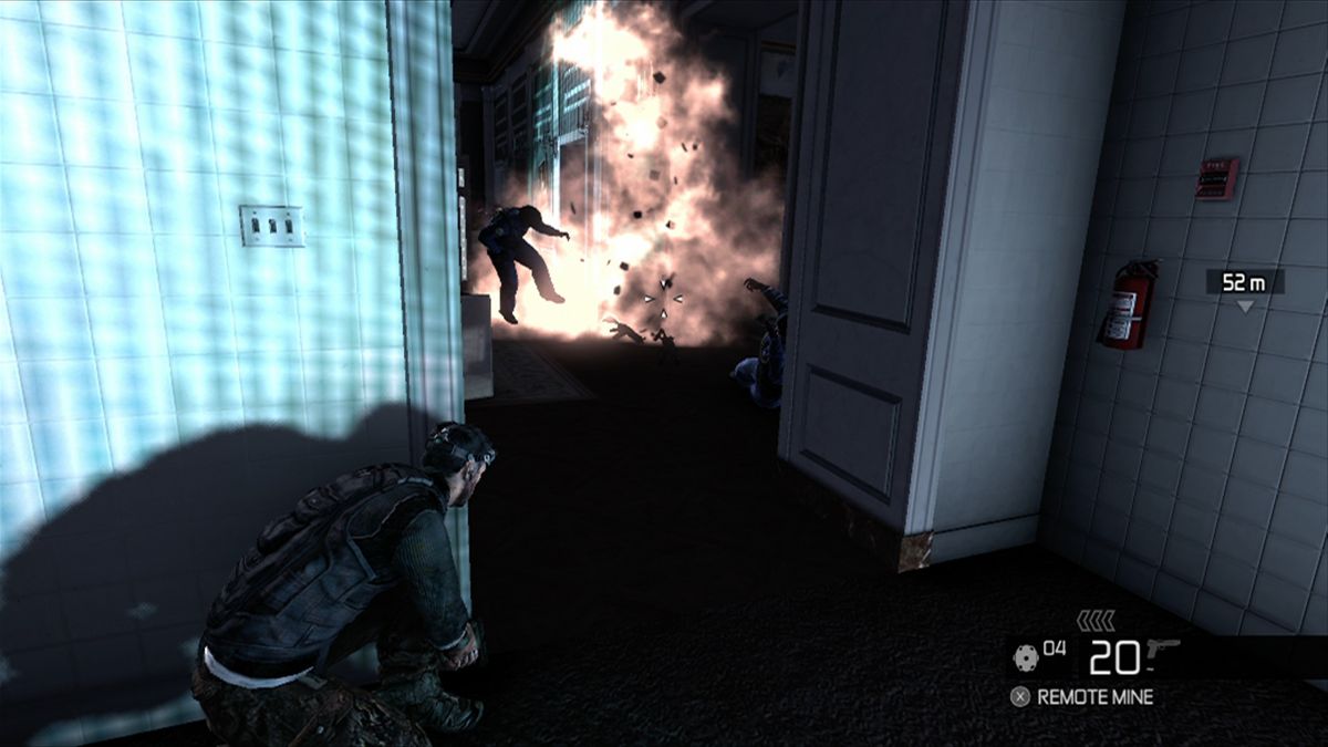 Tom Clancy's Splinter Cell: Conviction (Xbox 360) screenshot: Enemy will come in waves so grenades and mines are most useful.