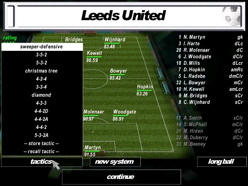 Giant Killers (Windows) screenshot: Match day team tactics. Here the player decides the team's formation from the predefined list