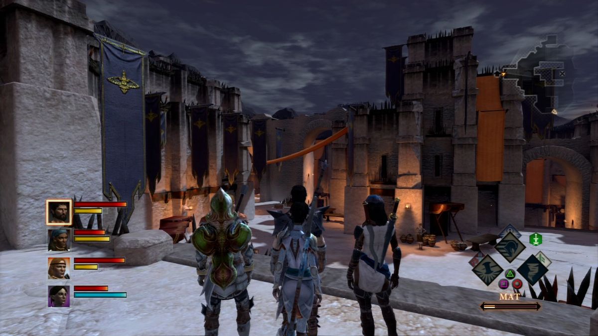 Dragon Age II (PlayStation 3) screenshot: Kirkwall at night is full of thugs and bandits that will forfeit their lives while trying to kill you.