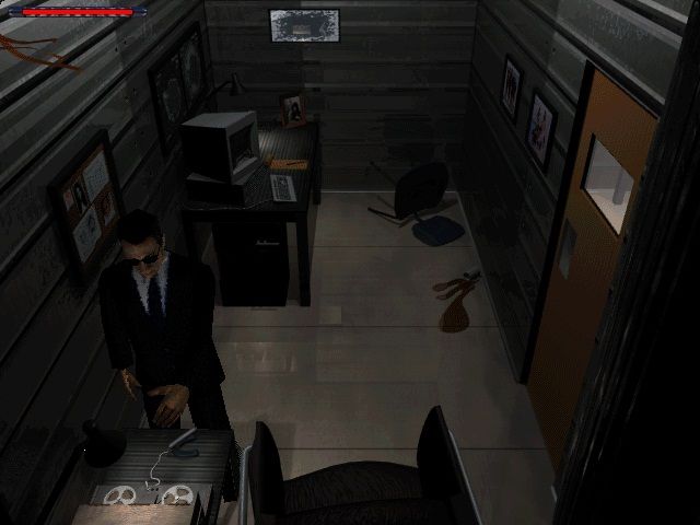 Men in Black: The Game (Windows) screenshot: Hit the space bar to interact with objects.
