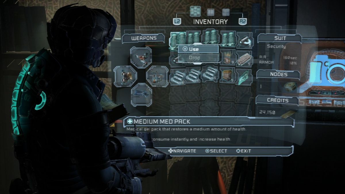 Dead Space 2 (PlayStation 3) screenshot: Size of your inventory is rather limited so you'll have to carry only the things you find of utmost importance... yup, that means ammo and medkits.