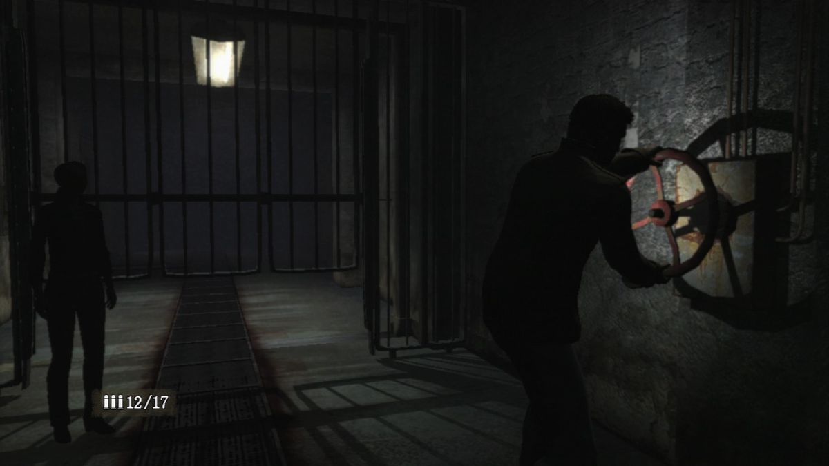Silent Hill: Homecoming (PlayStation 3) screenshot: Good teamwork is required to reach certain areas.