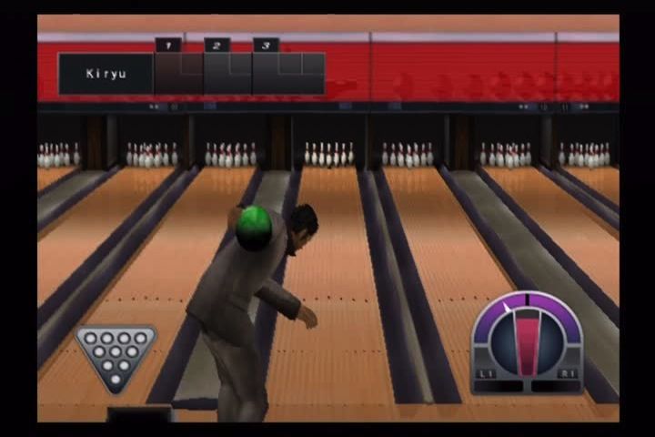 Yakuza 2 (PlayStation 2) screenshot: Bowling has been added in the Theatre District.