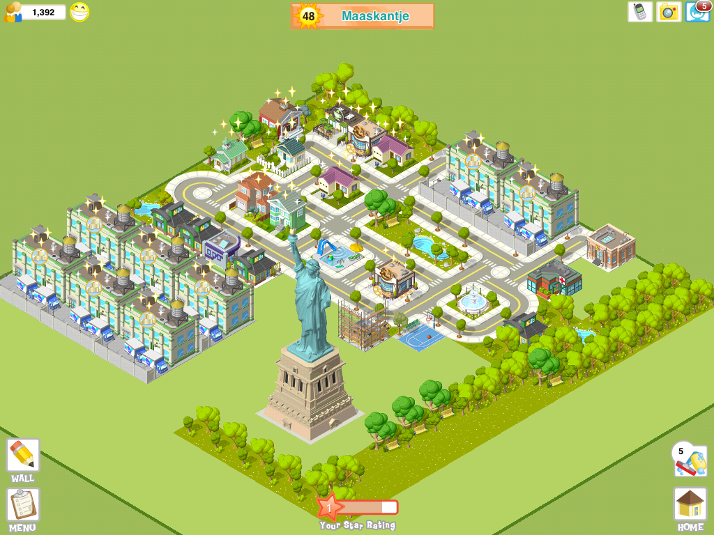 City Story (iPad) screenshot: This Statue of Liberty is totally out of place...