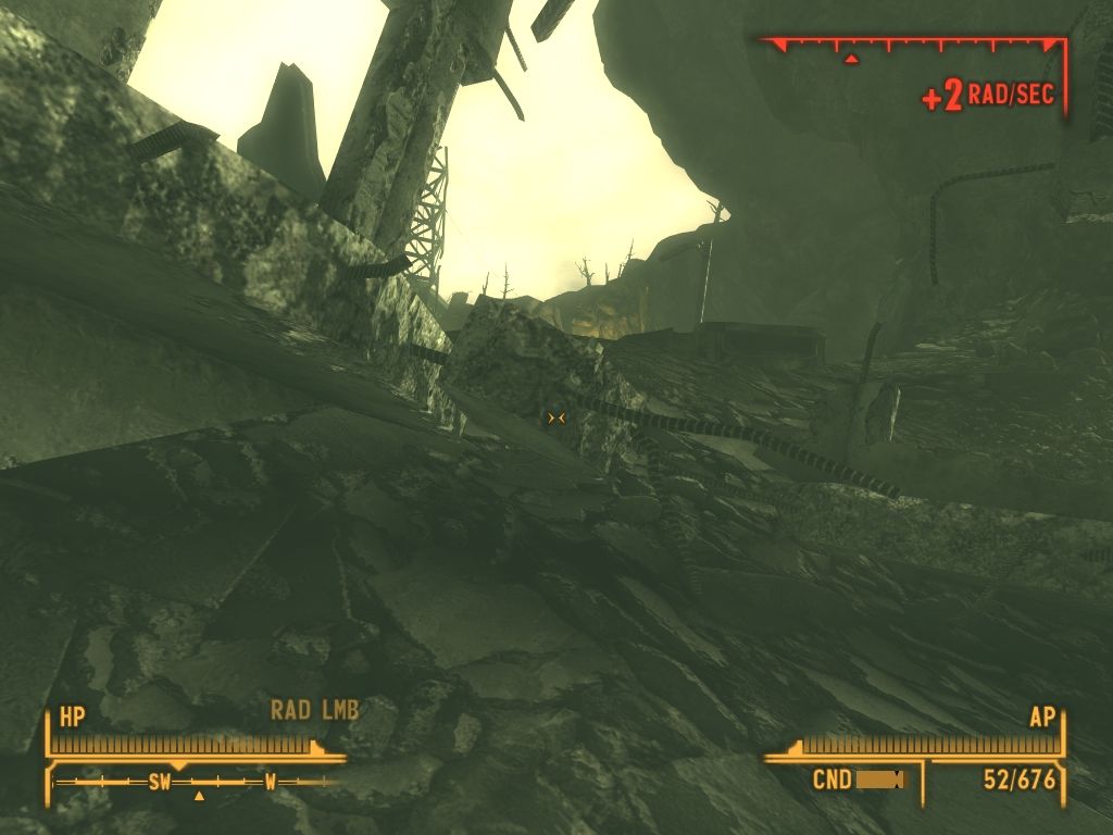 Fallout: New Vegas - Lonesome Road (Windows) screenshot: The ruins are often radioactive