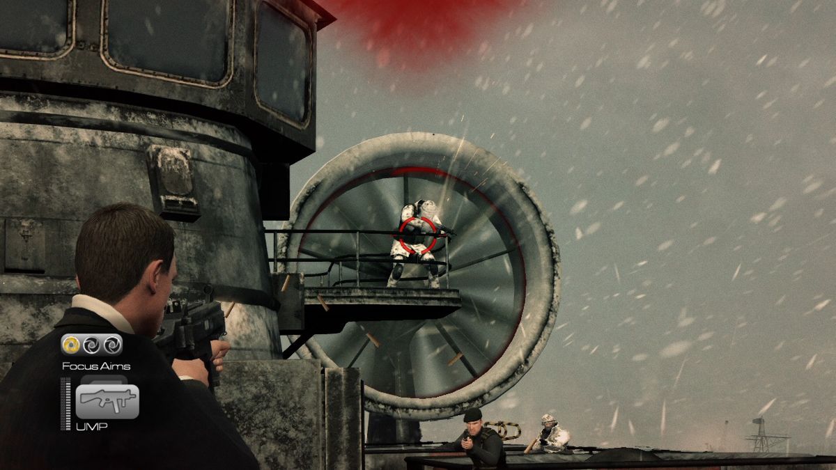 007: Blood Stone (Xbox 360) screenshot: Fighting the soldiers on a speeding hovercraft.