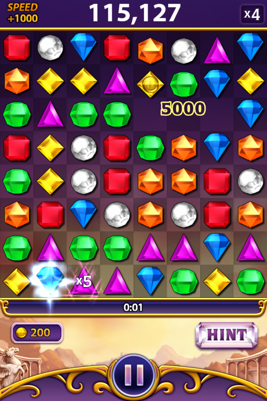 Screenshot of Bejeweled: Blitz (iPhone, 2009) - MobyGames