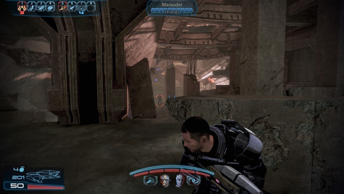 Mass Effect 3 (Windows) screenshot: Cover is essential to combat