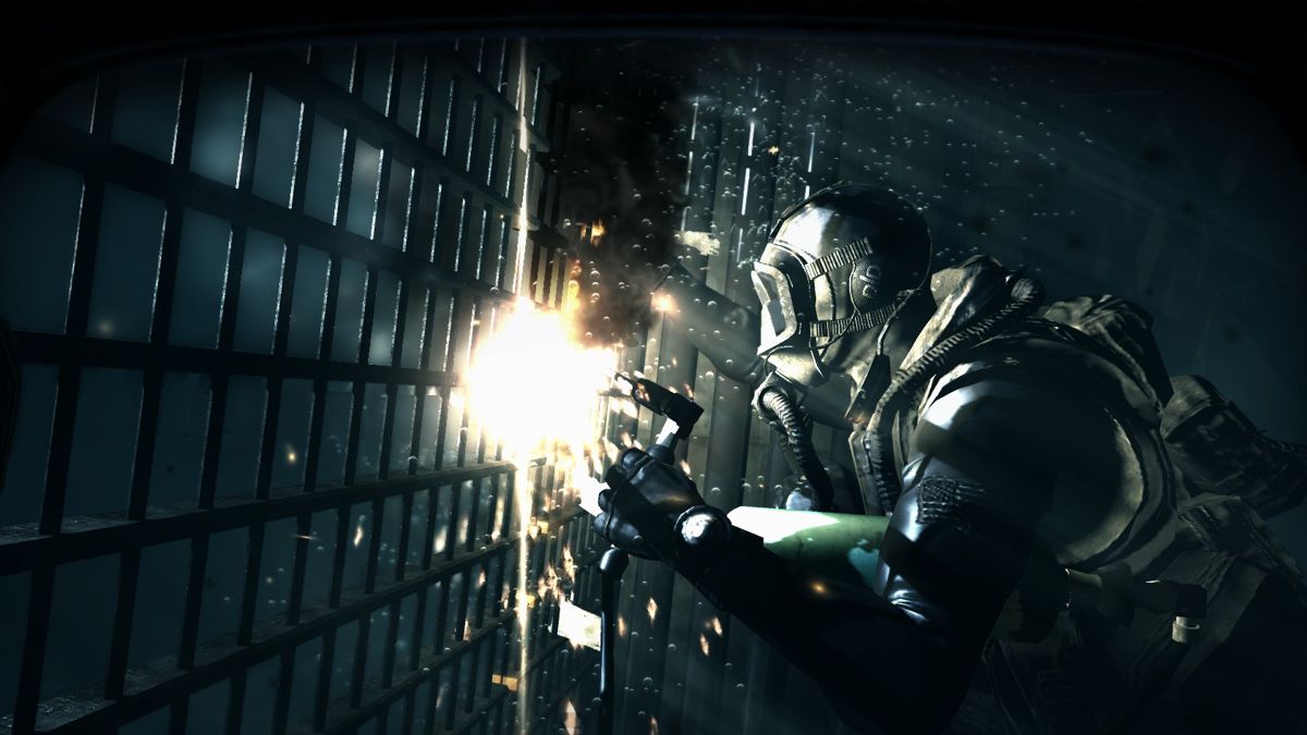 Call of Duty: MW3 (Windows) screenshot: Cutting into a flooded tunnel to intercept a Russian Submarine