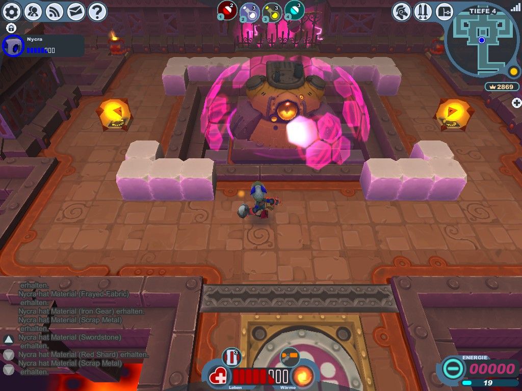 Spiral Knights (Windows) screenshot: A boss fight.