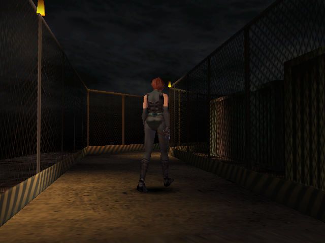 Dino Crisis (Dreamcast) screenshot: Moving through the complex