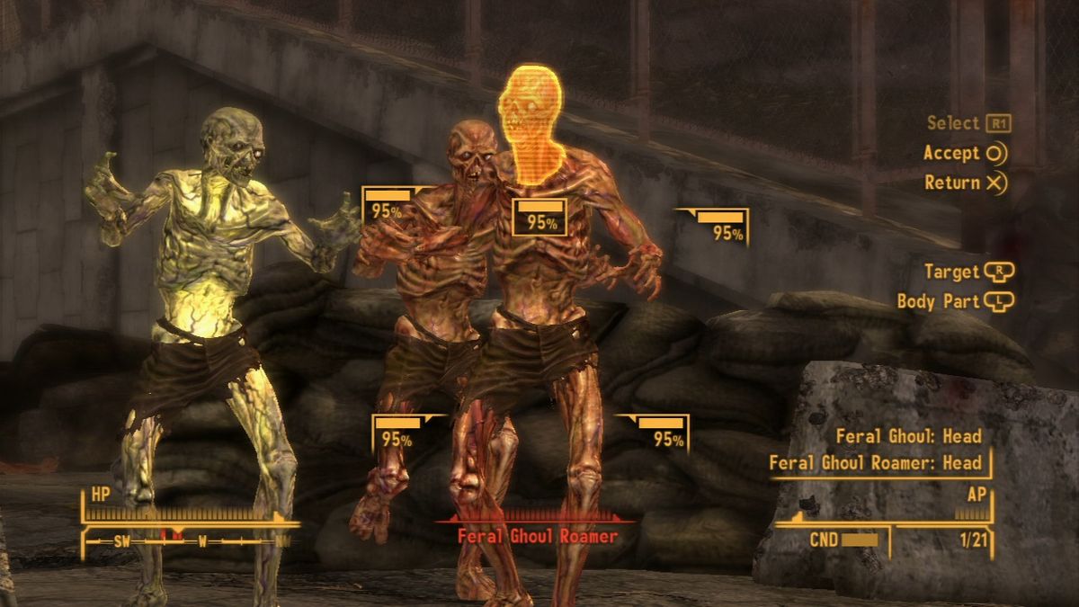 Fallout: New Vegas (PlayStation 3) screenshot: A bunch of enraged ghouls rushing in your direction.