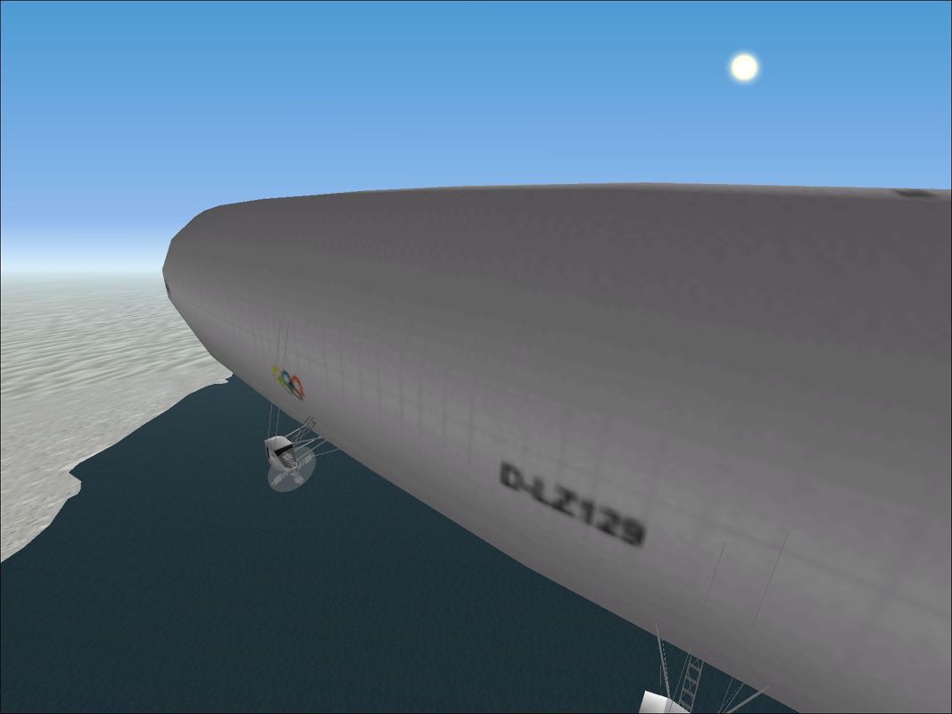 Luftwaffe Collection (Windows) screenshot: The front of the Zeppelin 'Hindenberg'. Gosh this thing is really, really big. Fully deserving of the name 'airship' rather than 'aircraft'.
