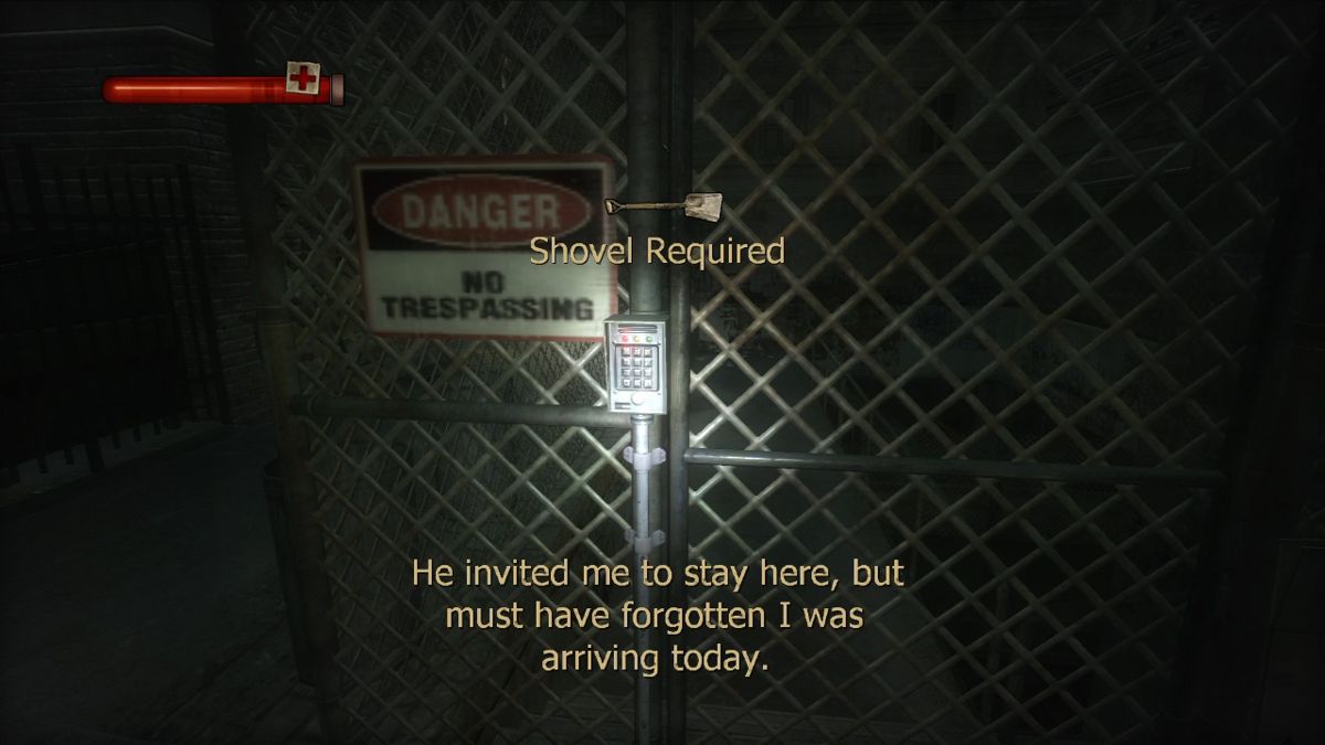 Condemned: Criminal Origins (Xbox 360) screenshot: You can only carry one weapon at the time, and certain unique tools are required to open certain gates for which you'll be prompted unless you already carry the right tool (720p).