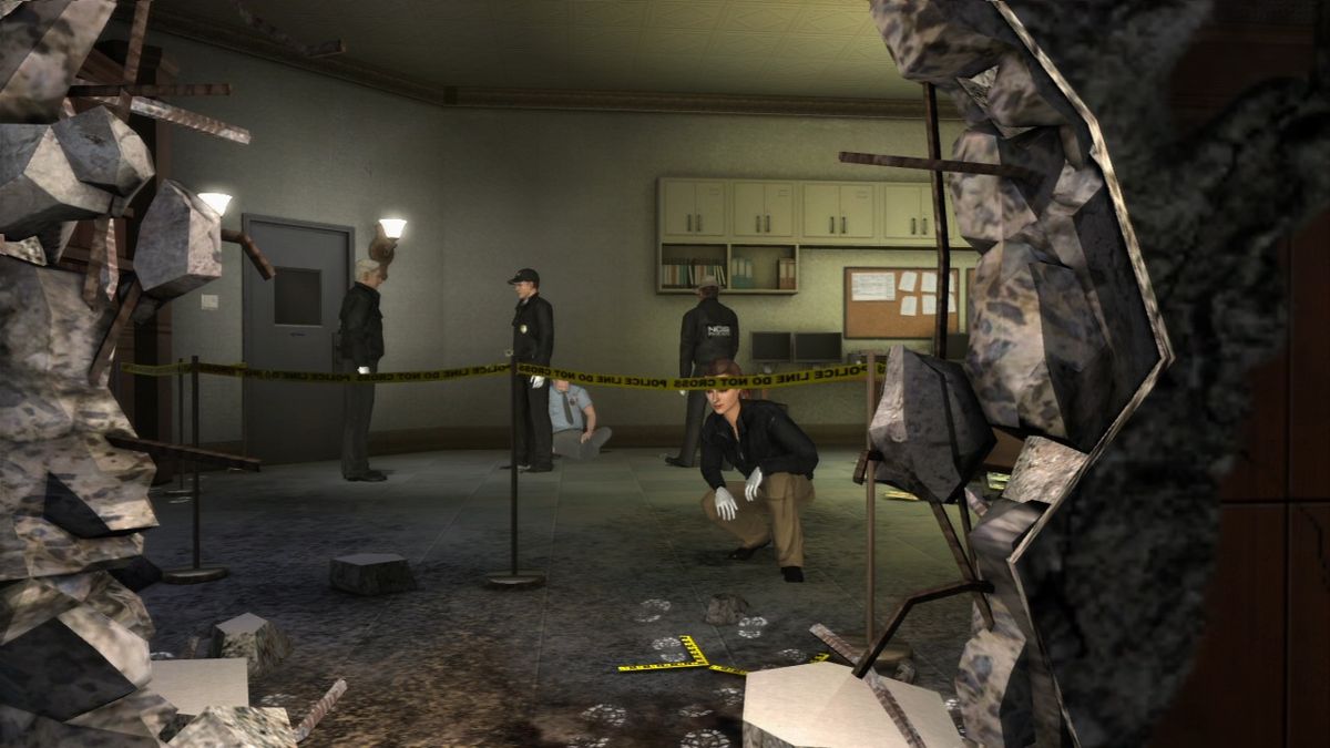 NCIS (PlayStation 3) screenshot: Arriving at the scene of the crime.