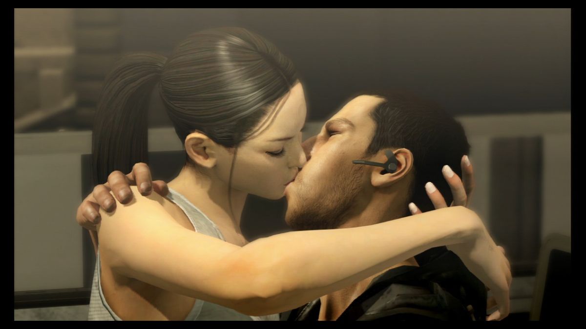 Binary Domain (PlayStation 3) screenshot: Romance on the battlefield.