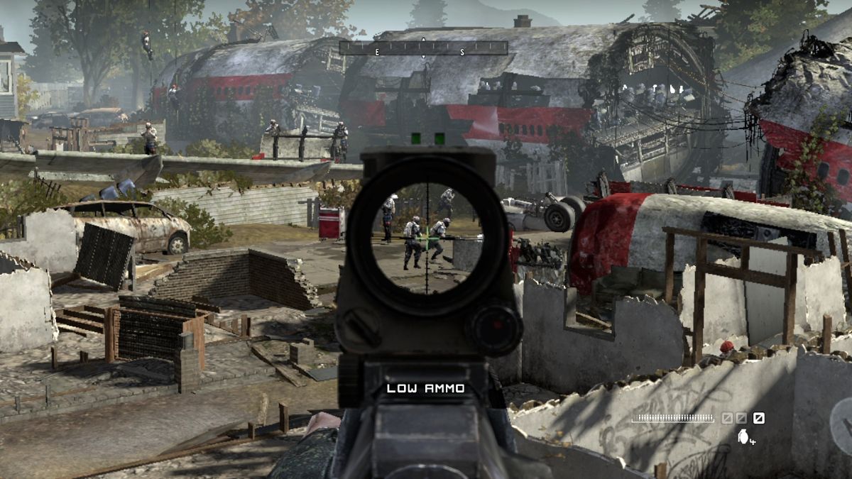 Homefront (PlayStation 3) screenshot: It's kinda hard to shoot anyone without ammo.