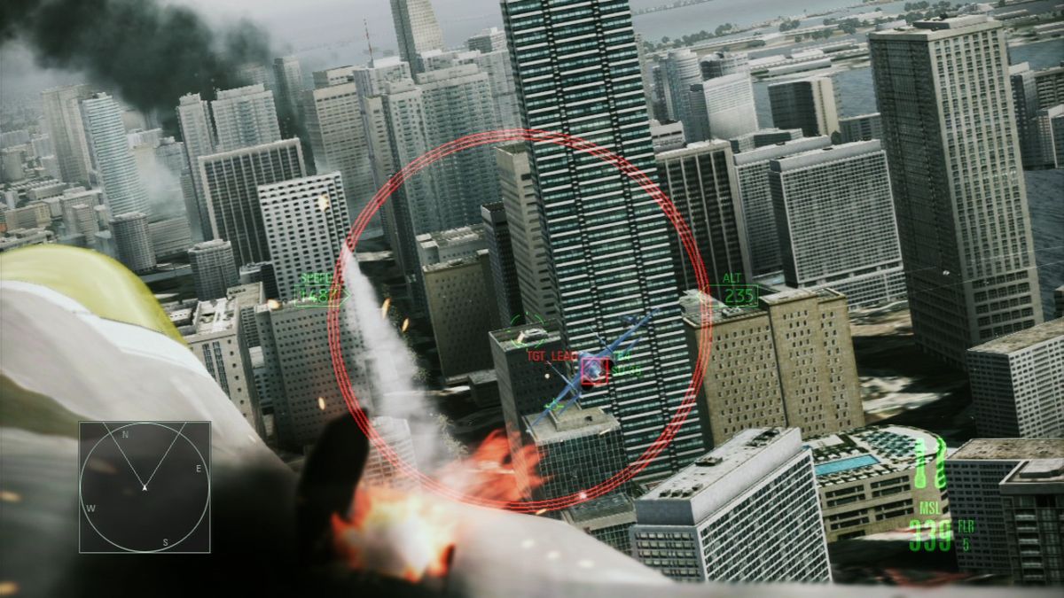 Ace Combat: Assault Horizon (PlayStation 3) screenshot: Dogfight over Miami.