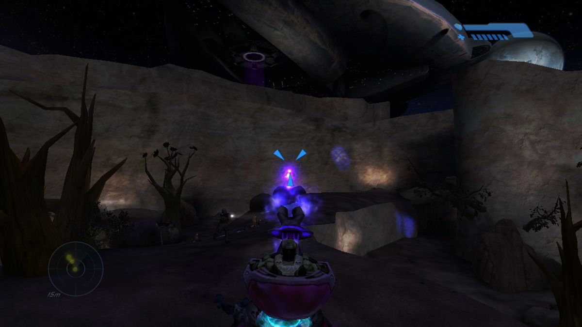 Halo: Combat Evolved - Anniversary (Xbox 360) screenshot: Trying to board an alien ship (original).