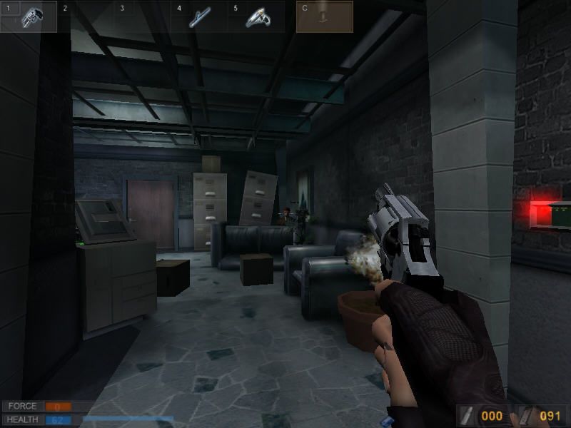 Psychotoxic (Windows) screenshot: Short revolver.
