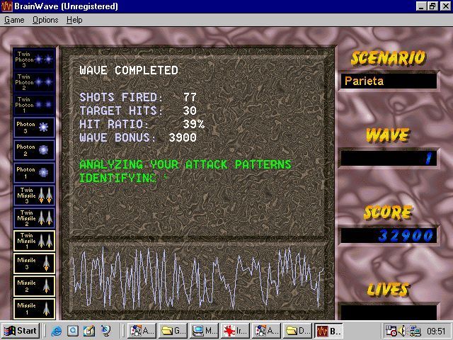 BrainWave (Windows 3.x) screenshot: After each wave the player's score is displayed and the game analyses the player's methods