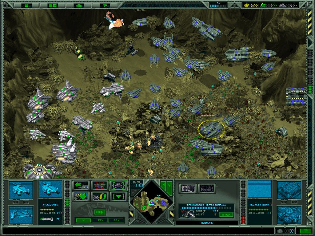 Submarine Titans (Windows) screenshot: Alliance works - only one enemy's units still alive.