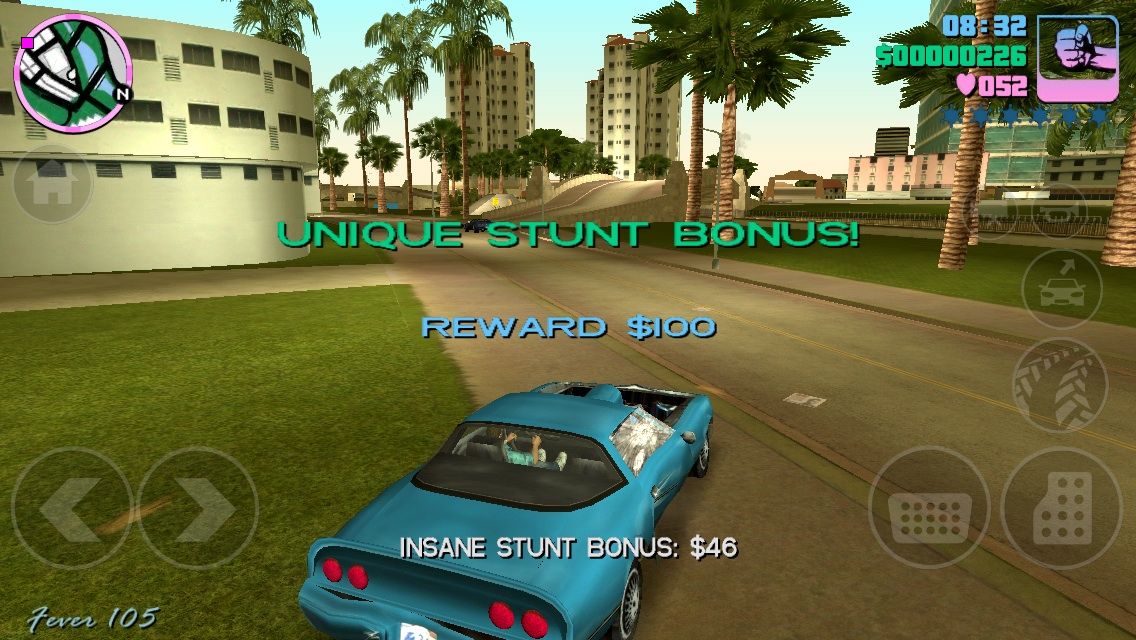Grand Theft Auto: Vice City (iPhone) screenshot: Unique stunt in a 1980 Camaro