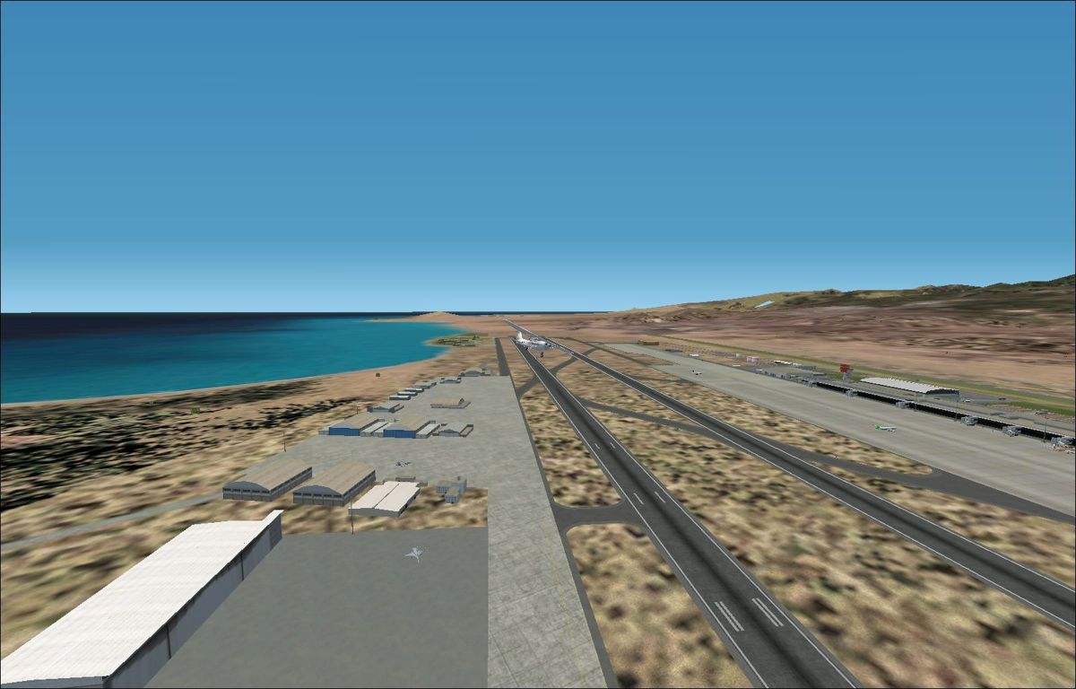 Scenery Spain 3: Canary Islands (Windows) screenshot: The Gran Canaria airport shortly after take-off Flight Simulator 2002