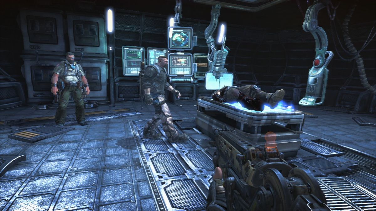 Bulletstorm (PlayStation 3) screenshot: Trying to save one of your crew members.