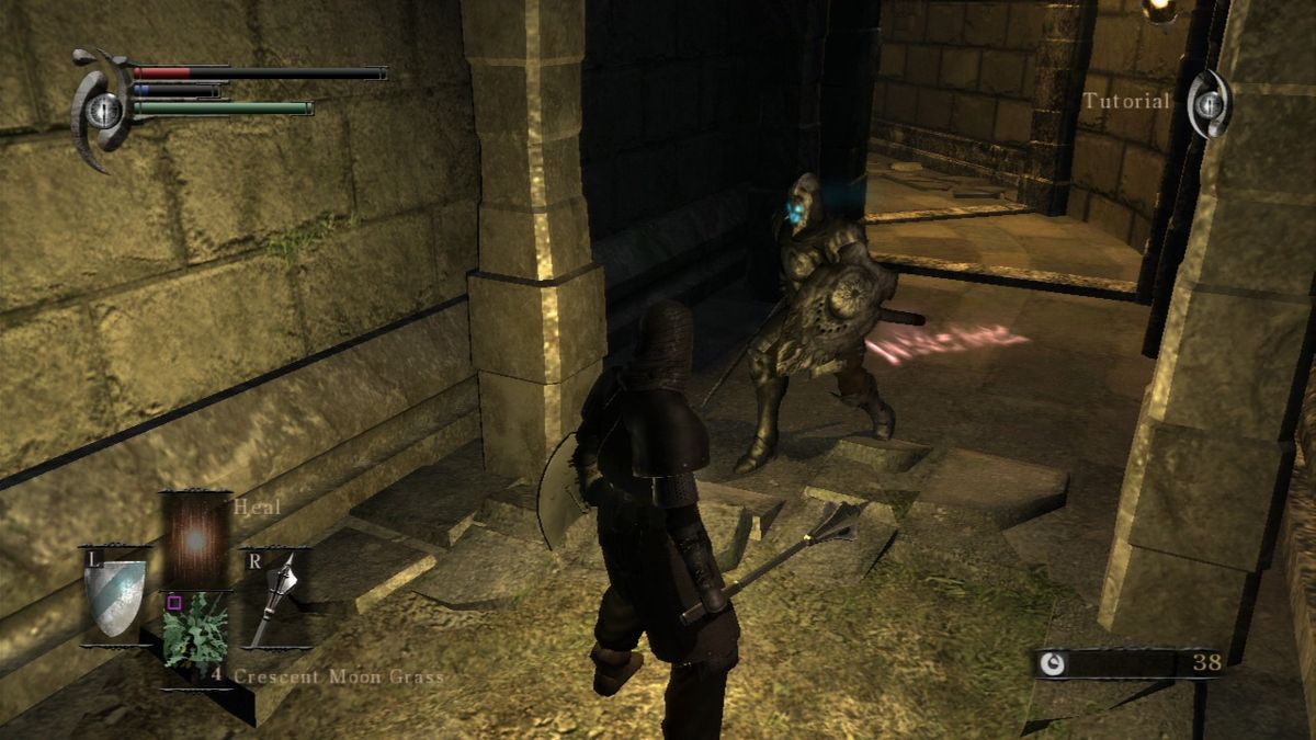 Demon's Souls (PlayStation 3) screenshot: Tougher enemies will block your attacks so you'll have to be resourceful.