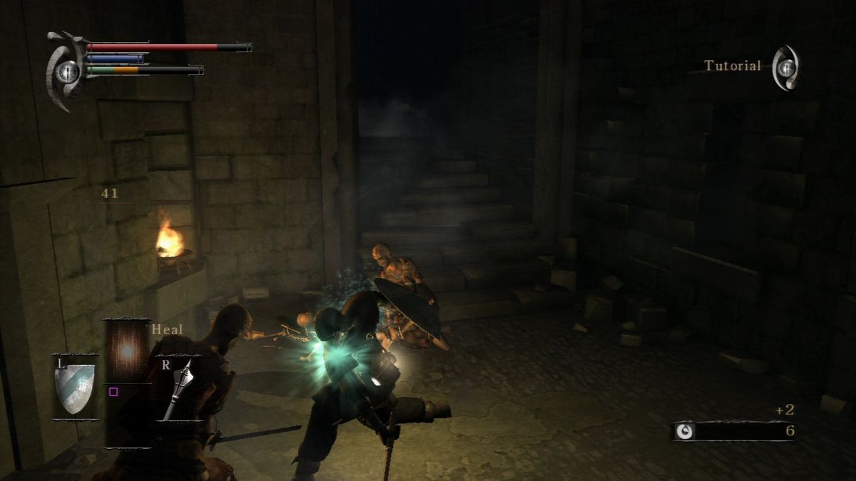 Demon's Souls (PlayStation 3) screenshot: Fighting multiple foes in the dark halls.