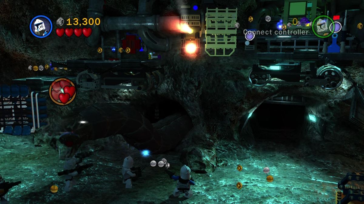 LEGO Star Wars III: The Clone Wars (Xbox 360) screenshot: A giant worm attacks your clone squad