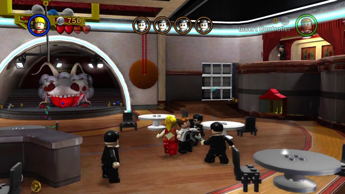 LEGO Indiana Jones: The Original Adventures (Xbox 360) screenshot: "Temple of Doom" starts in Shanghai