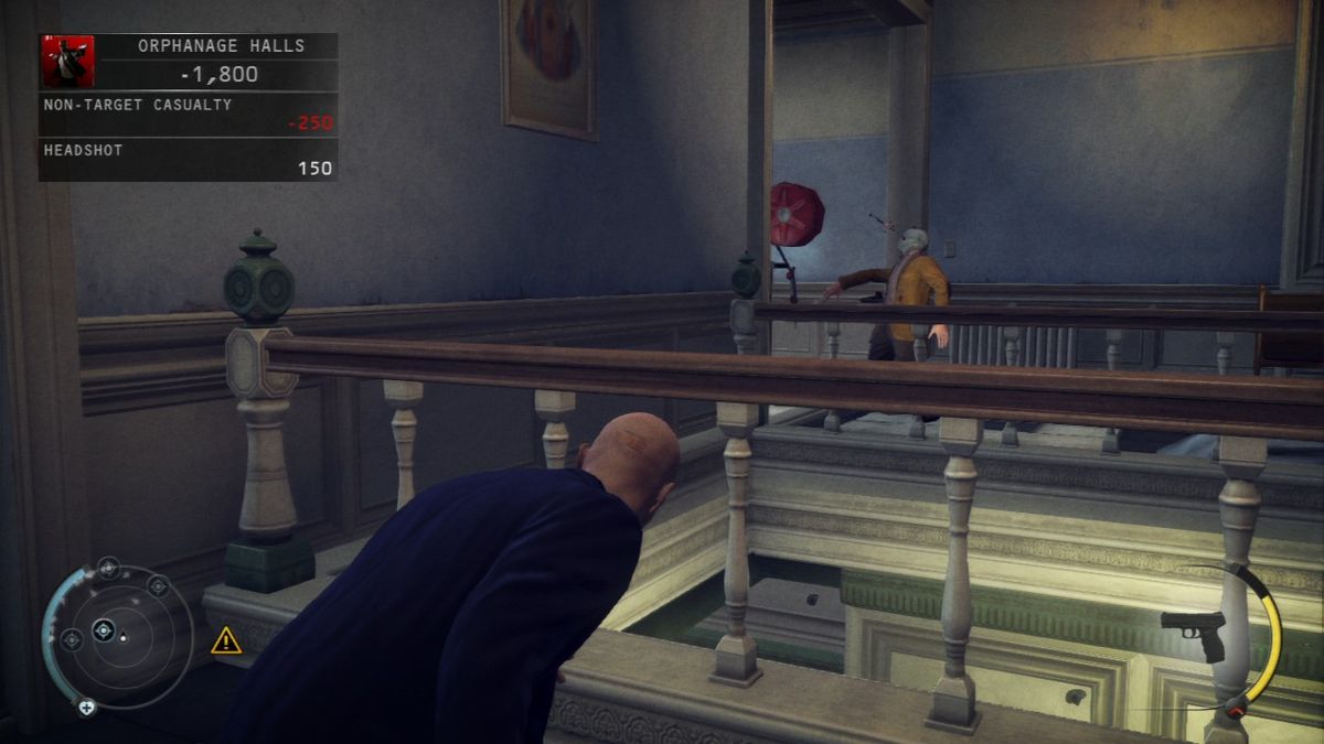 Hitman: Absolution (PlayStation 3) screenshot: Throwing knives and syringes will yield instant kills.