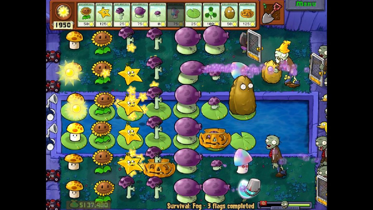Plants vs. Zombies (Windows) screenshot: It's survival time for the fog!