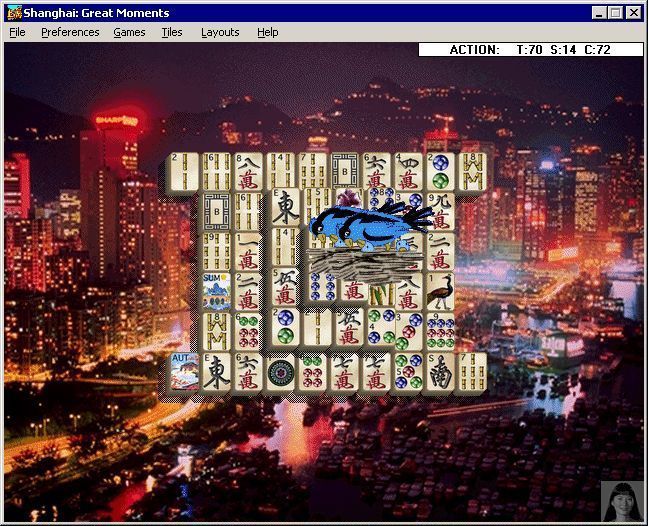 Shanghai: Great Moments (Windows) screenshot: A game of Action Mahjongg in progress. As tiles are matched an animation is displayed, this is optional and can be disabled