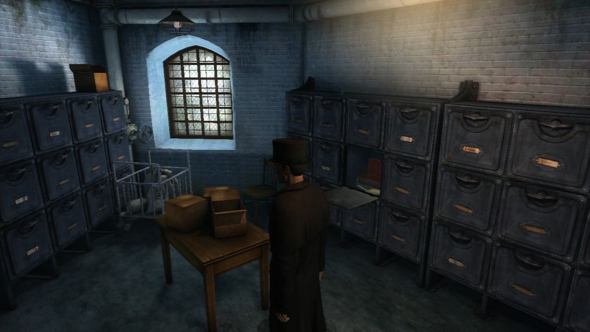The Testament of Sherlock Holmes (PlayStation 3) screenshot: Now that the locker's open, let's see what useful information about the guard we can find.
